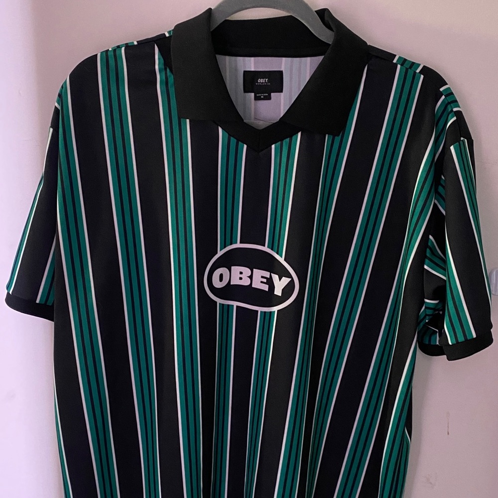 Obey jersey